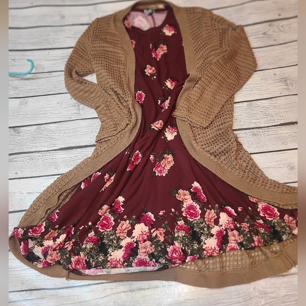 Women's Floral dress and knitted Cardigan 2 peice set size Small